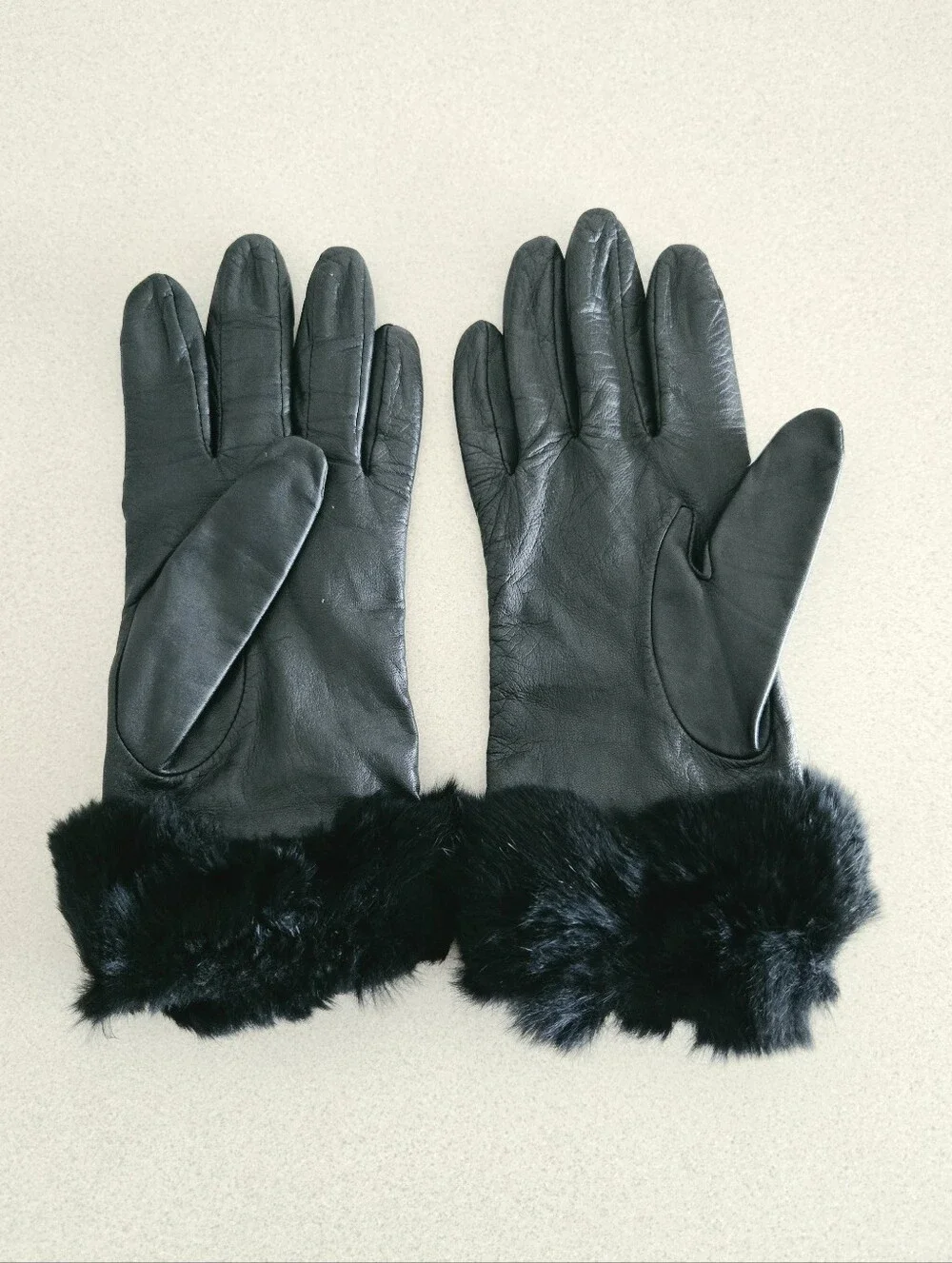 Black Leather Gloves Fur trimmer cuffs Winter Size 10